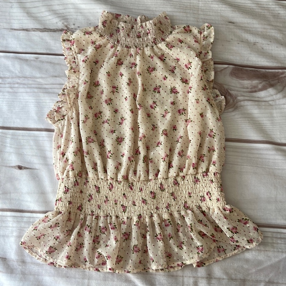 Flower Sleeveless Blouse